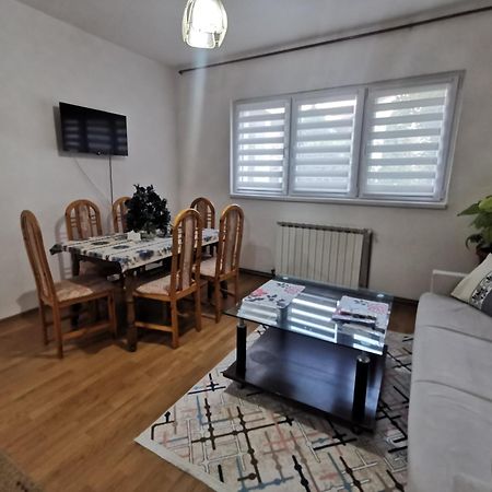 Rest & Recharge 4Bdr Apt- Free Parking, Ac & Garden Saraybosna Dış mekan fotoğraf