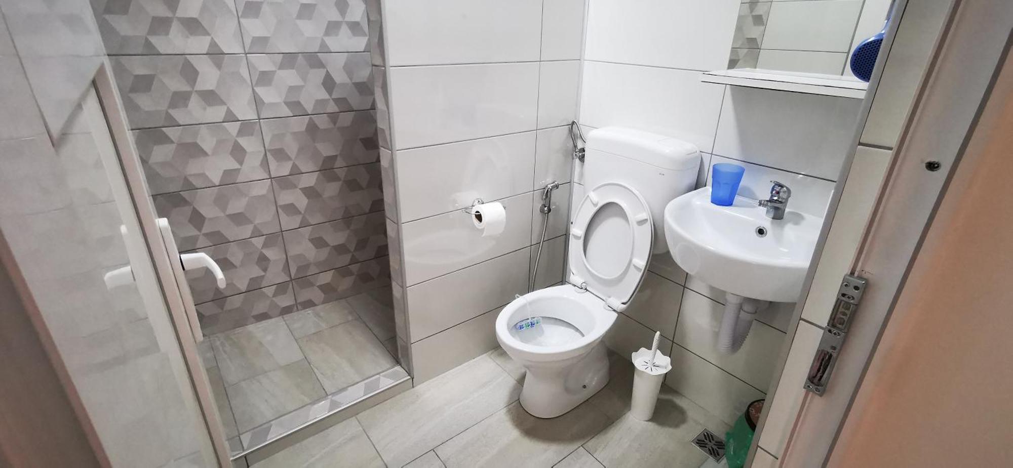 Rest & Recharge 4Bdr Apt- Free Parking, Ac & Garden Saraybosna Dış mekan fotoğraf